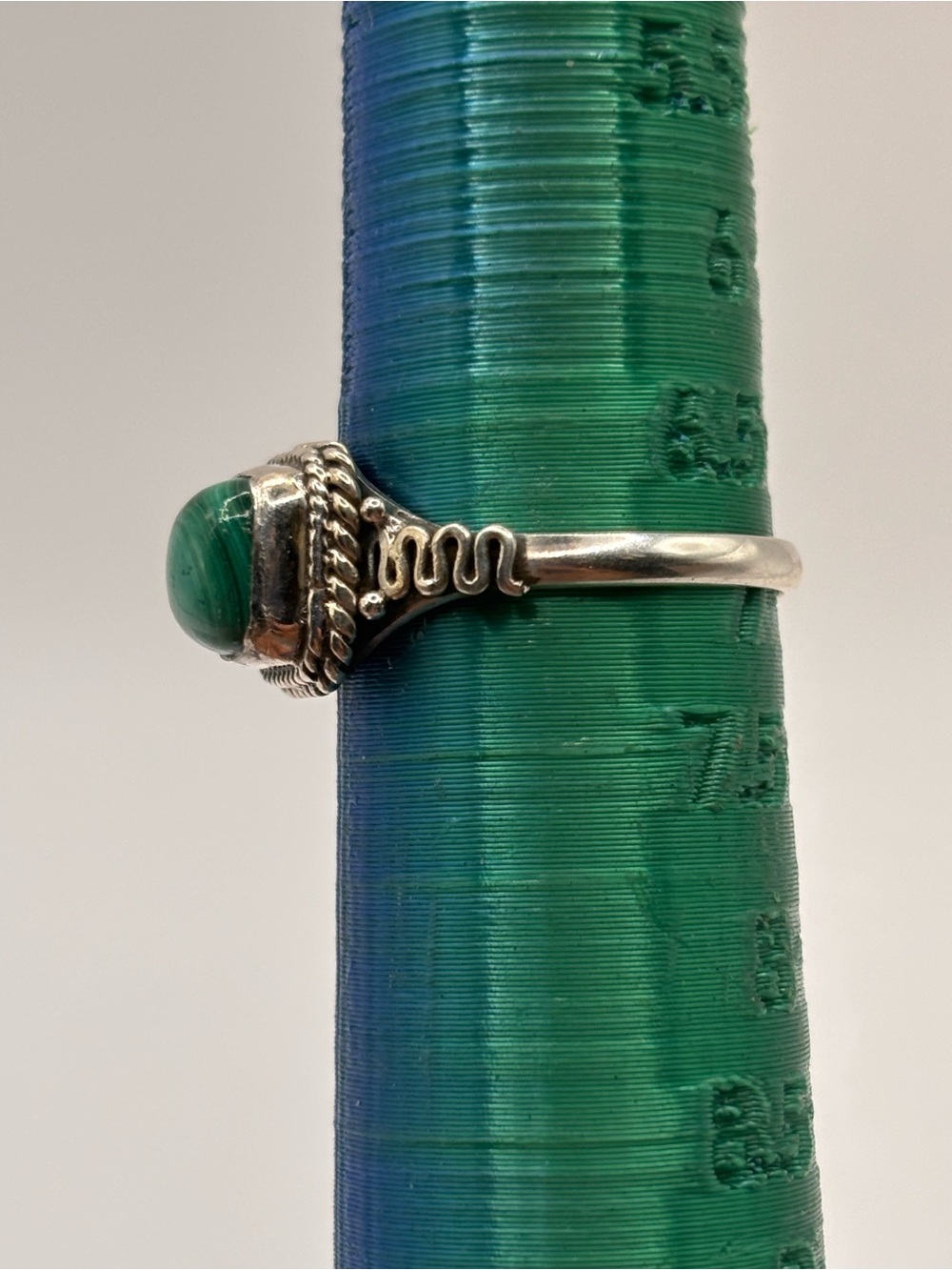 Sterling Silver Malachite Ring Size 7 Square Bezel Vintage Style - Picture 3 of 3